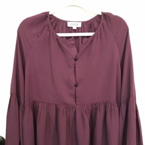 Listicle burgundy top
